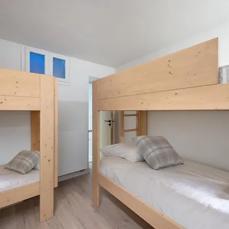 Renove Au Centre De 1850, Proche Des Pistes Et Commerces - Fr-1-564-80